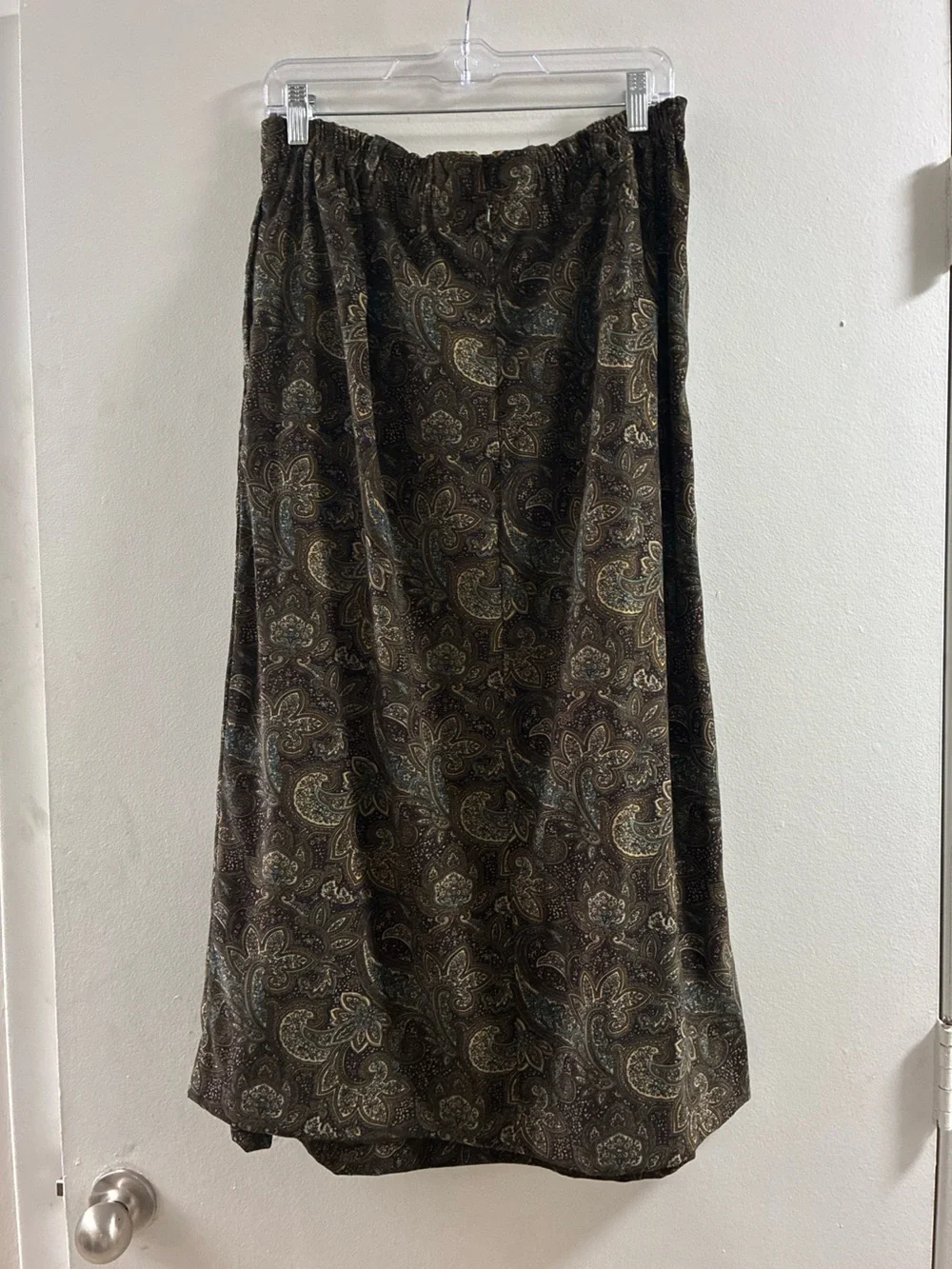 Vtg Orvis Brown Paisley Maxi Skirt with Subtle Teal Accents